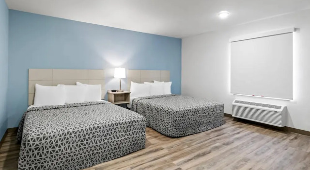 Четырёхместный люкс WoodSpring Suites Washington Meadowlands PA