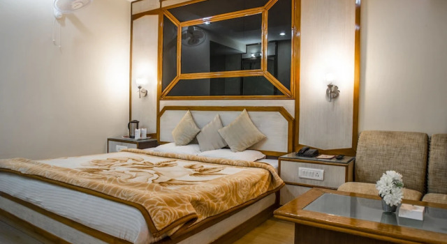 Номер Deluxe Sukhsagar Regency