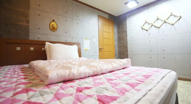 Geumsan Wolyeongsan Motel, Prenota Motel Muju Jeollabuk-Do