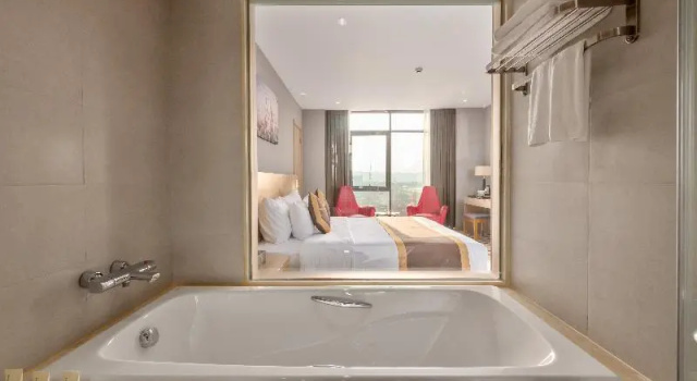 Двухместный номер Grand с балконом The Reed Hotel