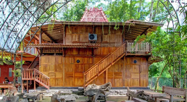 OYO 95018 Anggrek Homestay Jogja Syariah, Reserva ahora Hotel Sewon Yogyakarta