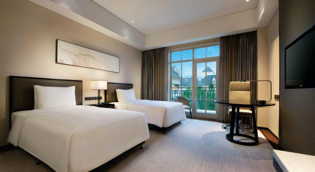 Двухместный номер Standard Crowne Plaza Huailai by IHG