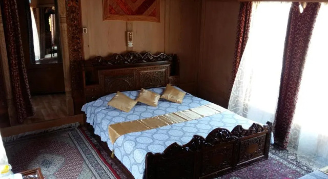 Номер Standard с красивым видом из окна Houseboat Moon of Kashmir