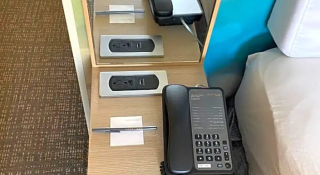 Двухместный люкс c 1 комнатой Courtyard by Marriott Detroit Brighton