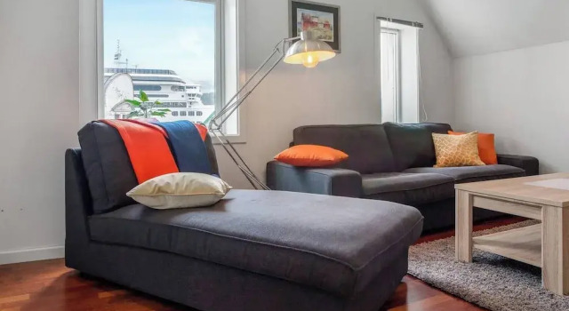 Penthouse by Brosundet, Free Parking Space