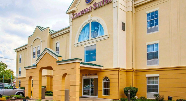 Comfort Suites East Brunswick - South River