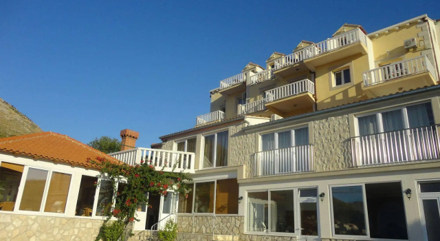 Apartments Zvrko, Забронировать Апартаменты/квартира Отели Цавтат с завтраком, рядом с Частный Пляж «Бич Хаус Цавтат», Завтраки