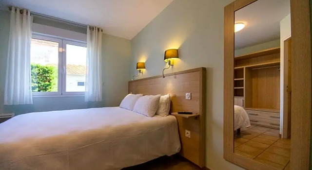 Hôtel Les Terrasses, Book Hotel Hoteller i Medoc med parkering, Parkering
