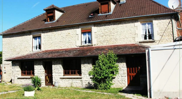 Logis Auberge De La Plaine, Prenota Ostello Ostelli a Champagne-Ardenne, Ostello