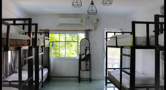 Кровать в общем номере See Sea Backpackers House