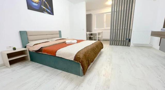 Luxury flat 125, Rezerwuj Hotel Hotele w Chiajna z basenem, Basen
