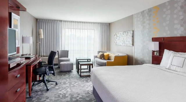 Люкс Courtyard Kalamazoo Portage