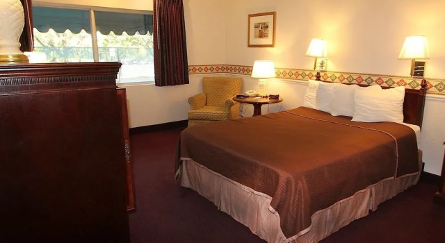 North Temple Inn, Забронировать Отель Солт-Лейк-Сити Salt Lake County, рядом с Ensign Peak Park