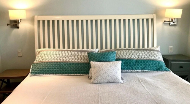 Mojoe s Villa 10 - Steps From the Beach, Забронировать Вилла Отели в центре Форт-Майерс-Бич, в центре