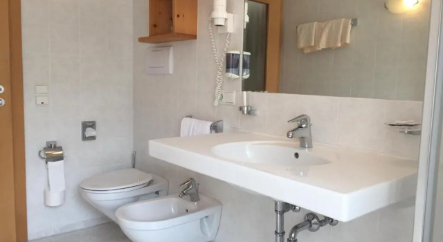 Семейный номер Standard с балконом Hotel Pütia