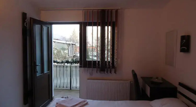 Casa Floraly, Rezervovat Hotel Hotely v Prahova Valley s parkováním, Parkování