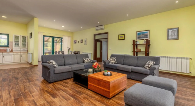 Stunning Home in Rovinj With Outdoor Swimming Pool, Wifi and Outdoor Swimming Pool