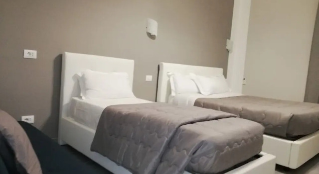 Трёхместный номер Comfort Gardens Elide