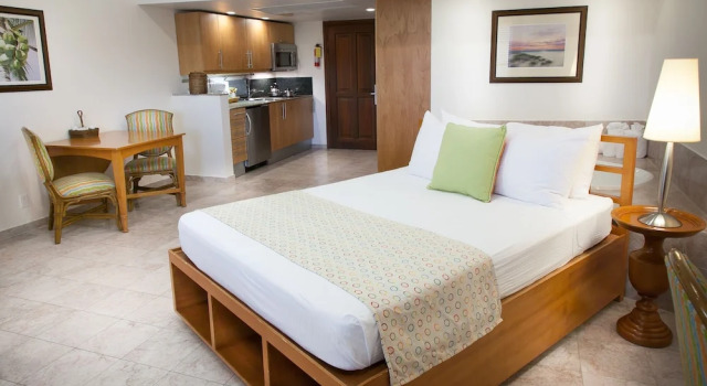 The Marlin at Taino Beach Resort & Clubs, Book Resort Hotels in Grand Bahama with a Pool, Swimming Pool