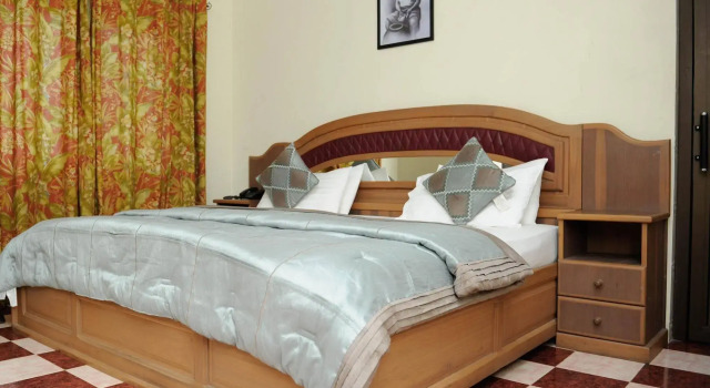 Mount Pleasant Inns & Apartment, Rezervasyon Daire Obosomasi Akwapim North