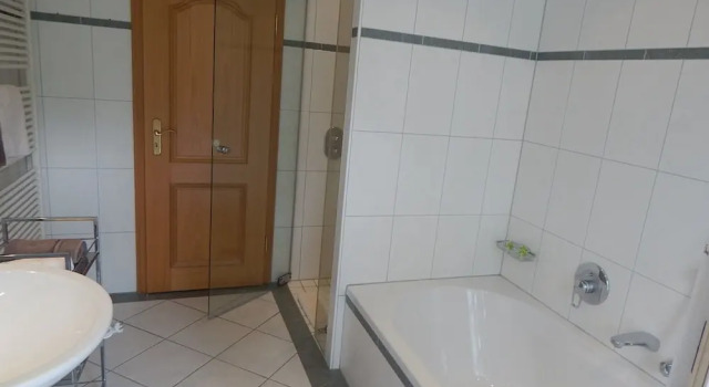 Четырёхместные апартаменты с 2 комнатами с балконом Hotel & Gasthof Hubertushöhe - Ihr Hotel für Urlaub mit Hund