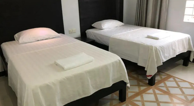 Seven Rooms Villa