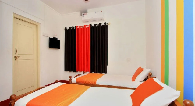 OYO 10757 Trippers Stay, Rezervovat Hotel Kushalnagar 