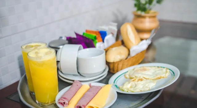 Трёхместный номер Standard Hotel Avenida