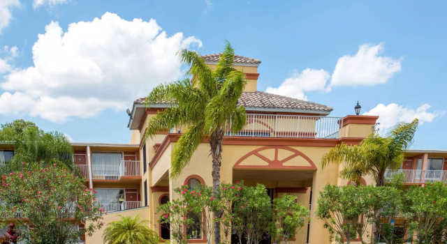 Howard Johnson by Wyndham Tropical Palms Kissimmee, Rezerwuj Hotel Kissimmee Kissimmee