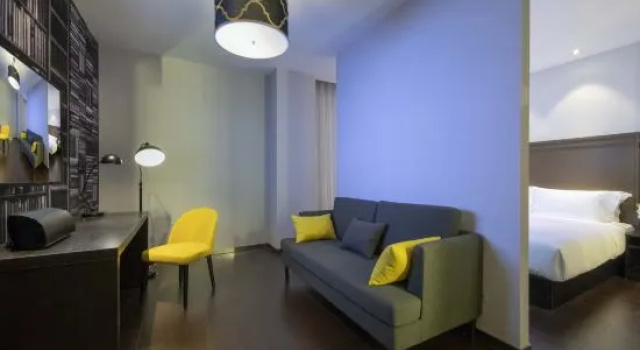 Люкс с красивым видом из окна Orange Hotel Shanghai Hongqiao Railway Station Qixin Road
