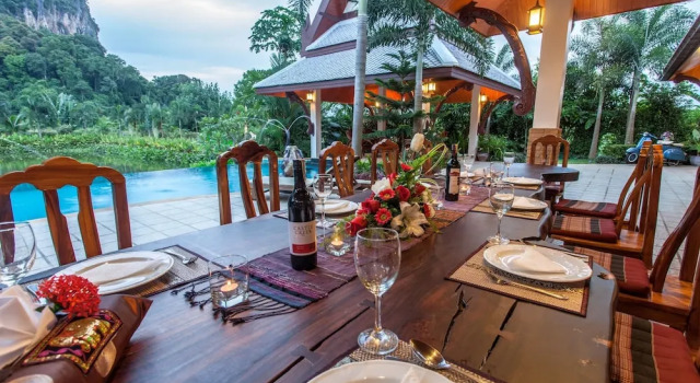 Villa Saifon 8 Bedroom Pool Villa, Забронировать Вилла Отели Южного Таиланда с парковкой, Парковка