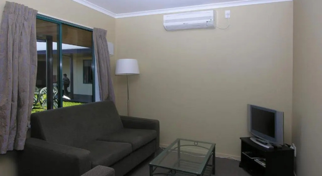 Апартаменты Discovery Motor Lodge