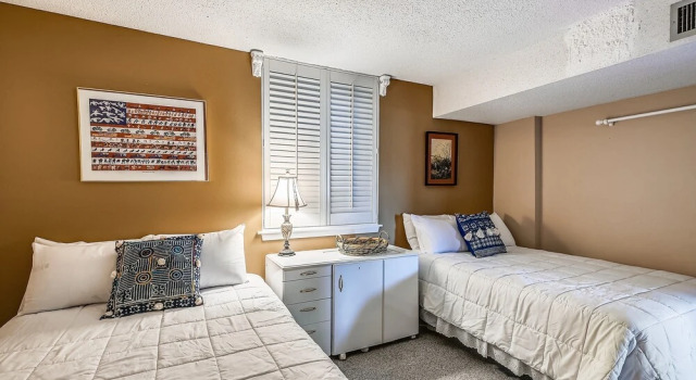 Dolphin Point 102b - Beautiful two Bedroom, two Bath, Sleeps 6 by Redawning, Rezerwuj Hotel Hotele w Destin z basenem, Basen