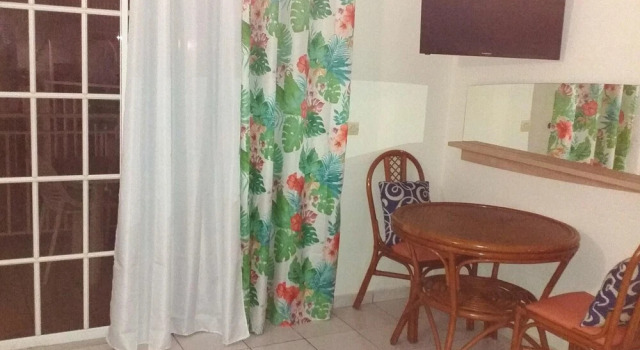 Apartment With one Bedroom in Sainte-anne, With Shared Pool, Enclosed Garden and Wifi - 3 km From the Beach
