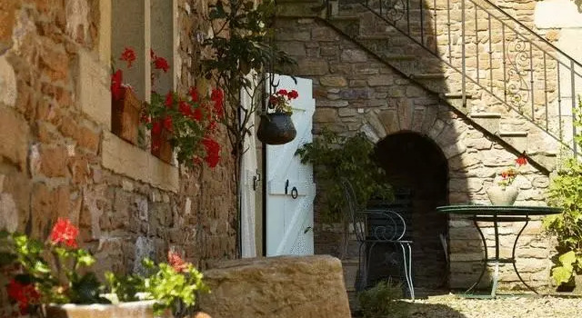 Le Vieux Château, Rezervovat Mini-hotel Leynes Burgundsko