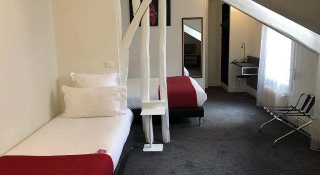 Трёхместный номер Standard Alfred Hotels Paris Lecourbe- Hôtel Rénové