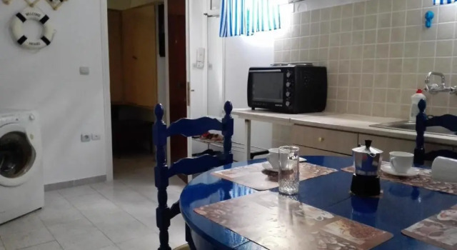 Cosy Apartment Pinotsi, Забронировать Апартаменты/квартира Афины Острова Саронического залива - Аттика, рядом с Холм Филопаппос