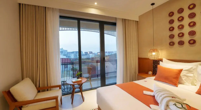 Номер Deluxe с балконом и с видом на город Little Gem Hoi An Boutique Hotel & Spa