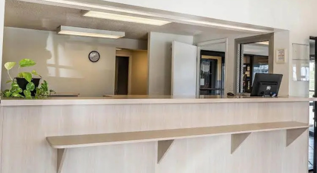 Motel 6 Cincinnati North, Забронировать Мотель Мотели Шаронвилл, рядом с Парк ископаемых Трэммел, Мотель