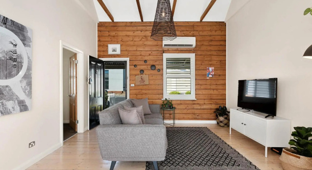 Geelong West Miners Cottage, Забронировать Дом для отпуска Отели Джелонг с парковкой, Парковка