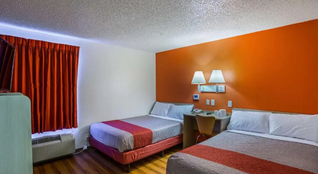 Четырёхместный номер Standard Motel 6 Tucson, AZ - North