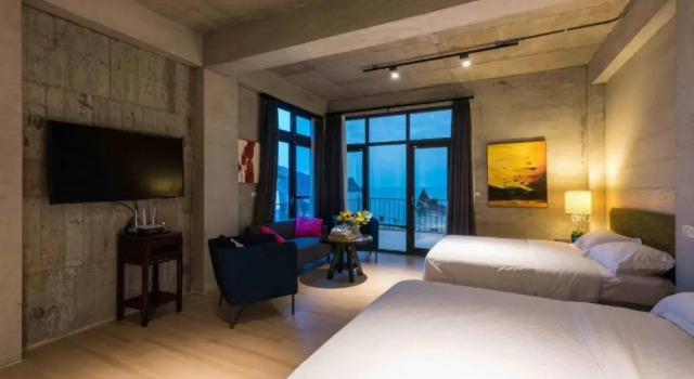 Четырёхместный номер Standard с балконом Sea Forest Homestay