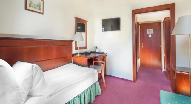 Einzel Zimmer Hotel Lunik