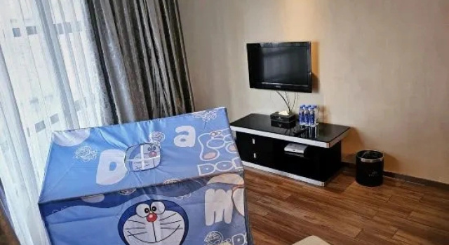 Трёхместный семейный люкс c 1 комнатой Jinwan International Hotel