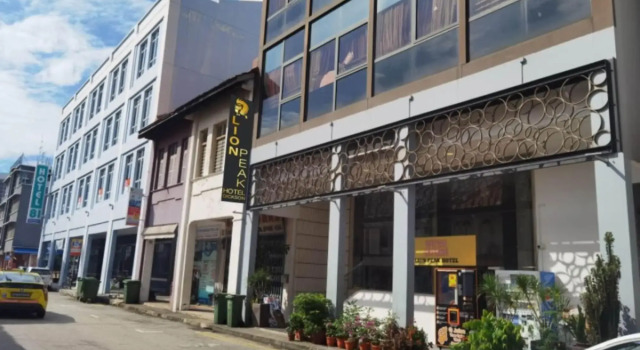 Lion Peak Hotel Hamilton