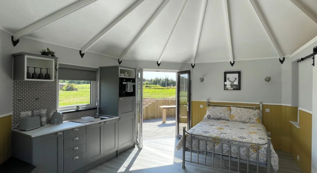 Тент Acdc Glamping, Campervan , Caravan and Tent Resort