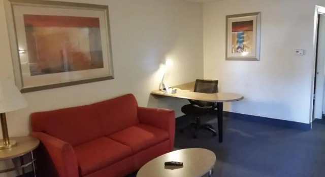 Четырёхместный люкс Days Inn by Wyndham Buena Park Anaheim