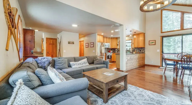 Family-friendly Truckee Cabin in Tahoe Donner!