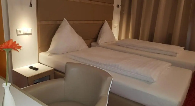 Confour Hotel, Book Hotel Burgdorf Lower-Saxony