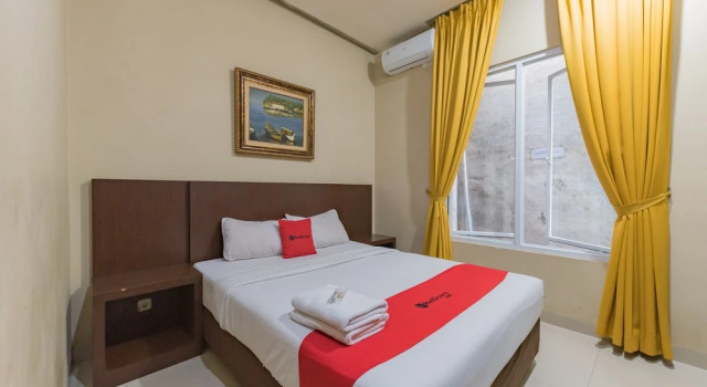 Одноместный номер Standard RedDoorz at La Mega near Pasar Pagi Cirebon